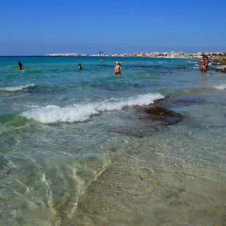 Bright Near Baia Beaches Apartment