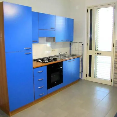 Apartment Bright Near Baia Beaches *