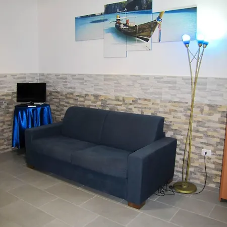 Apartment Bright Near Baia Beaches *